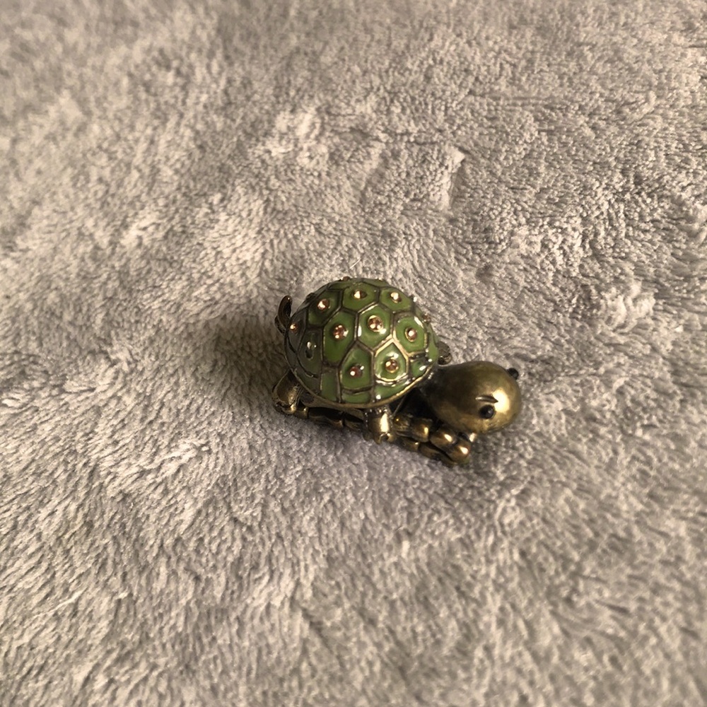 Vintage Turtle Ring ā 1970'sBoho Coastal Animal Statement Ring Gold Tone Jewelry